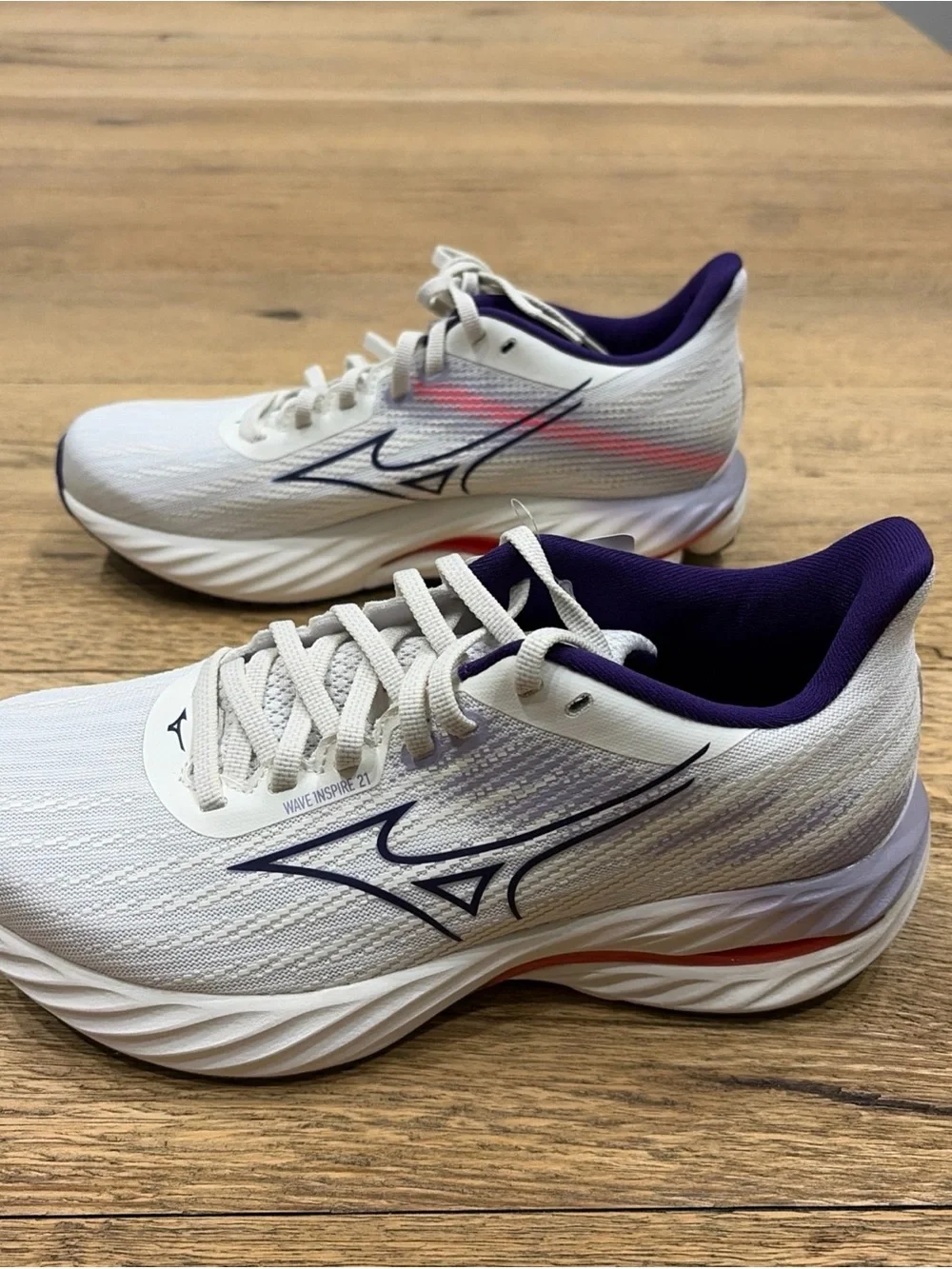 Mizuno Women’s White Running Shoes with Purple Accents